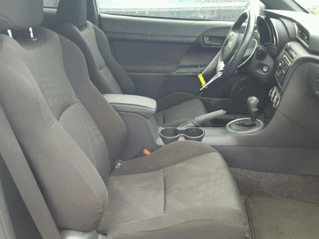 JTKJF5C70D3058261 - 2013 TOYOTA SCION TC 白色 照片 5