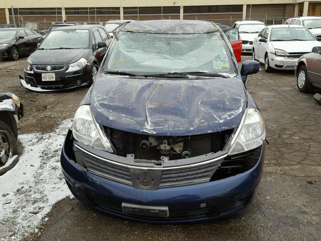 3N1BC13E68L369914 - 2008 NISSAN VERSA S BLUE photo 9