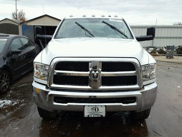 3C6UR5CJ0HG744284 - 2017 RAM 2500 ST WHITE photo 9