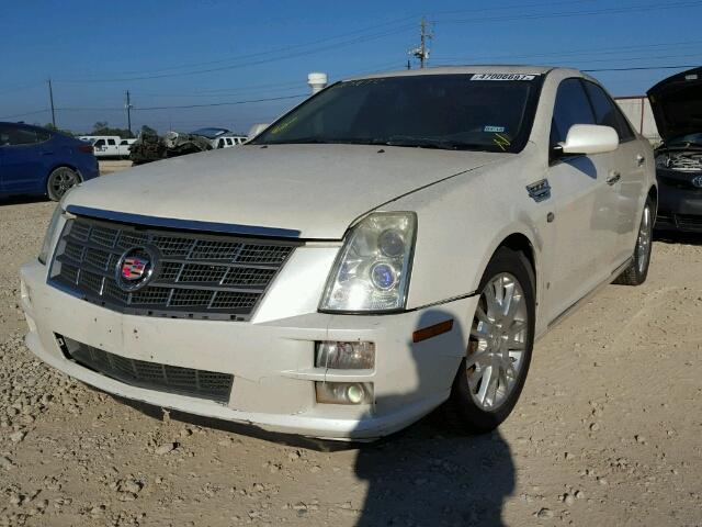 1G6DW67VX80111626 - 2008 CADILLAC STS WHITE photo 2