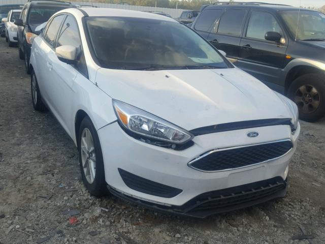 1FADP3F22FL208952 - 2015 FORD FOCUS SE WHITE photo 1