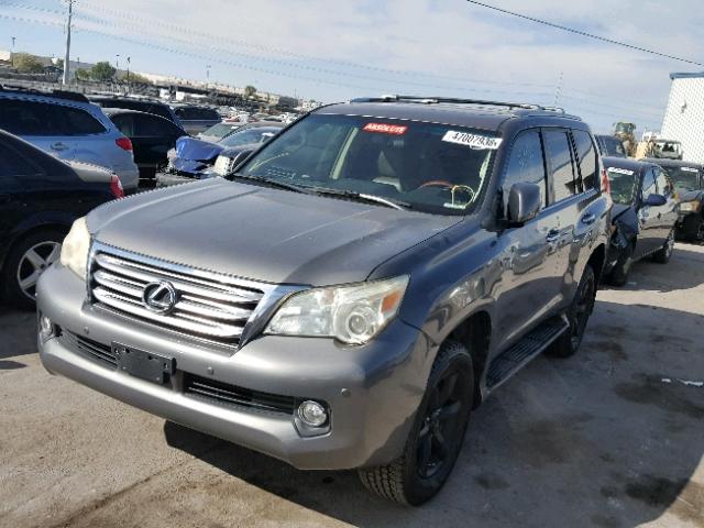 JTJBM7FX4A5003995 - 2010 LEXUS GX BASE GRAY photo 2