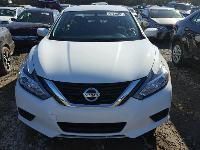 1N4AL3AP0HN366831 - 2017 NISSAN ALTIMA 2.5 WHITE photo 9