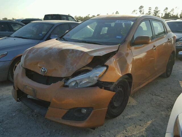 2T1KE40E39C018542 - 2009 TOYOTA COROLLA MA GOLD photo 2