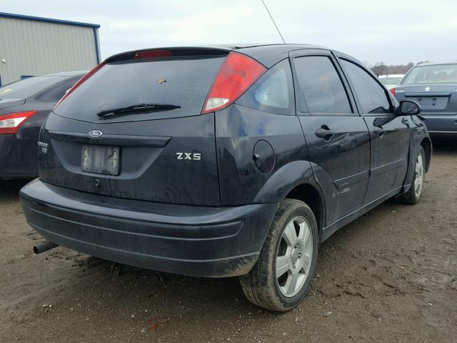 1FAHP37N87W332248 - 2007 FORD FOCUS ZX5 BLACK photo 4