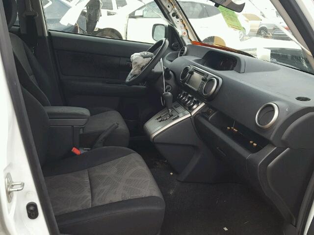 JTLZE4FE5FJ079529 - 2015 TOYOTA SCION XB 白色 照片 5