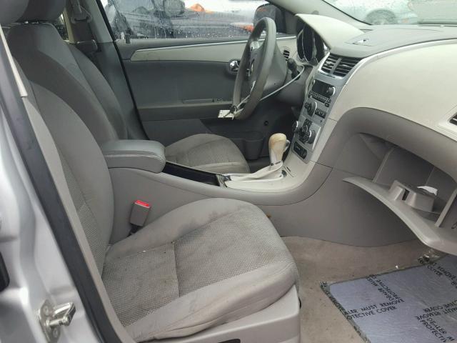 1G1ZB5E06CF369978 - 2012 CHEVROLET MALIBU LS Gümüş foto 5