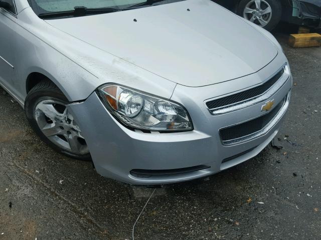 1G1ZB5E06CF369978 - 2012 CHEVROLET MALIBU LS Gümüş foto 9