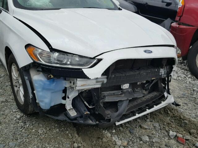 1FA6P0G79F5115349 - 2015 FORD FUSION S WHITE photo 9