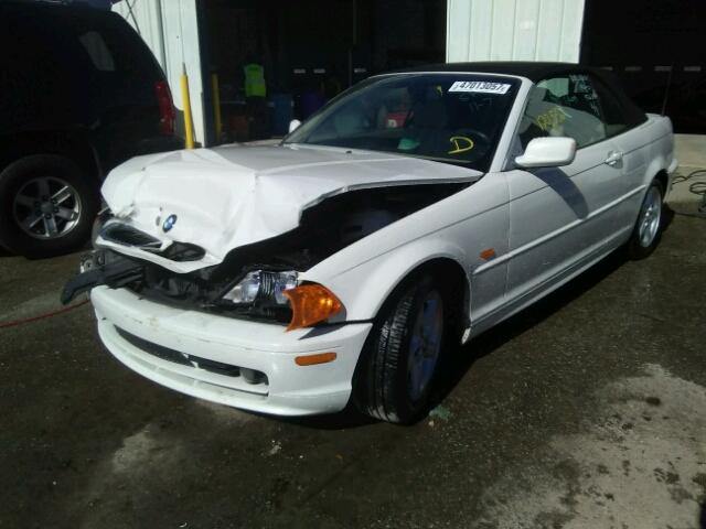 WBABS33413PG92378 - 2003 BMW 325 CI WHITE photo 2