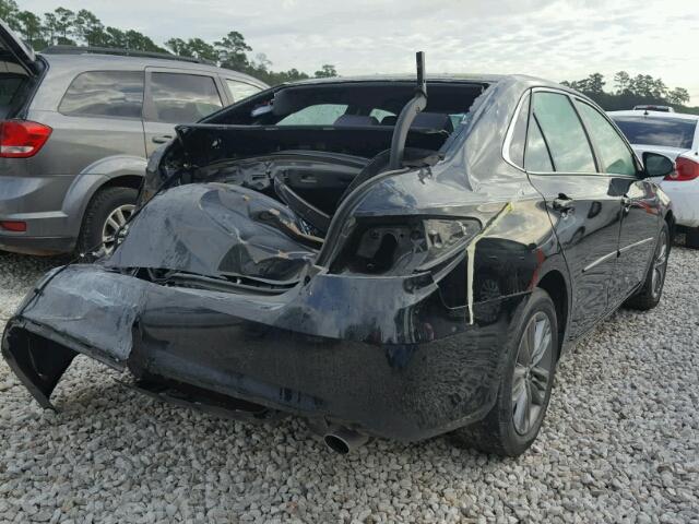 4T1BF1FK8FU878696 - 2015 TOYOTA CAMRY LE შავი ფოტო 4