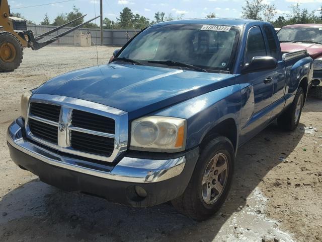 1D7HE42KX5S218412 - 2005 DODGE DAKOTA SLT BLUE photo 2