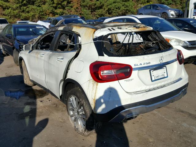 WDCTG4EB0JJ421474 - 2018 MERCEDES-BENZ GLA 250 WHITE photo 3