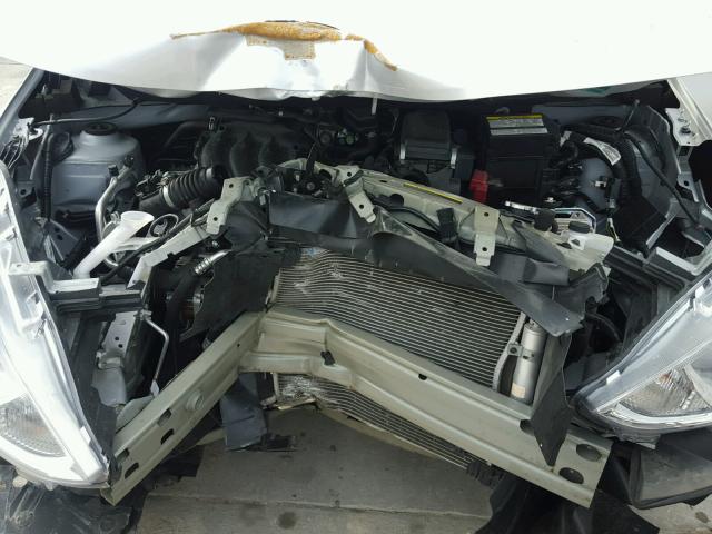 3N1CN7AP4FL824150 - 2015 NISSAN VERSA S SILVER photo 9