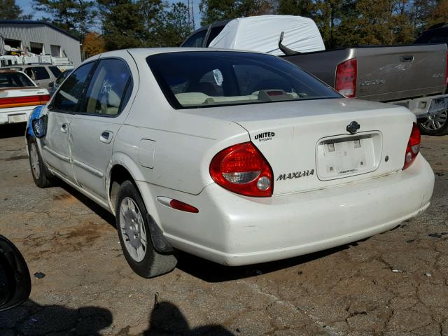 JN1CA31D9YT733495 - 2000 NISSAN MAXIMA GLE WHITE photo 3