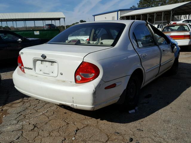 JN1CA31D9YT733495 - 2000 NISSAN MAXIMA GLE WHITE photo 4