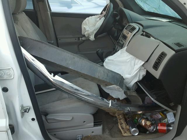 2CNDL13F856053375 - 2005 CHEVROLET EQUINOX LS WHITE photo 5