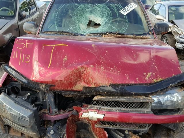 1GNDT13S222239737 - 2002 CHEVROLET TRAILBLAZE BURGUNDY photo 7