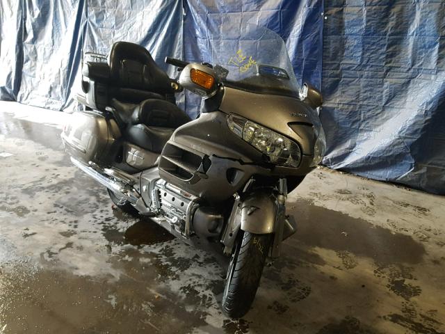 1HFSC47F26A507931 - 2006 HONDA GL1800 GRAY photo 1