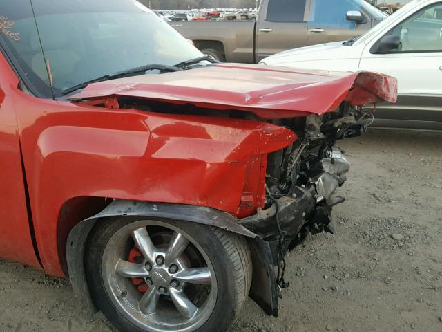 1GCEC14JX7Z585729 - 2007 CHEVROLET SILVERADO RED photo 9