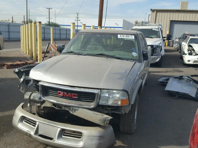 1GTCS19X338147822 - 2003 GMC SONOMA SILVER photo 2