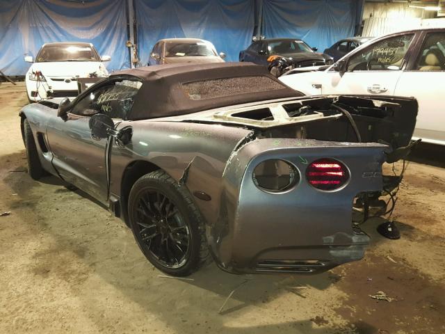 1G1YY32G445108193 - 2004 CHEVROLET CORVETTE GRAY photo 3