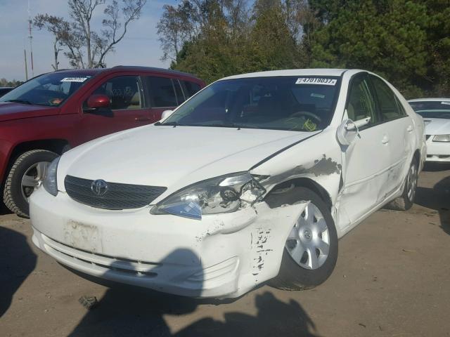 4T1BE32K32U071937 - 2002 TOYOTA CAMRY LE 白色 照片 2