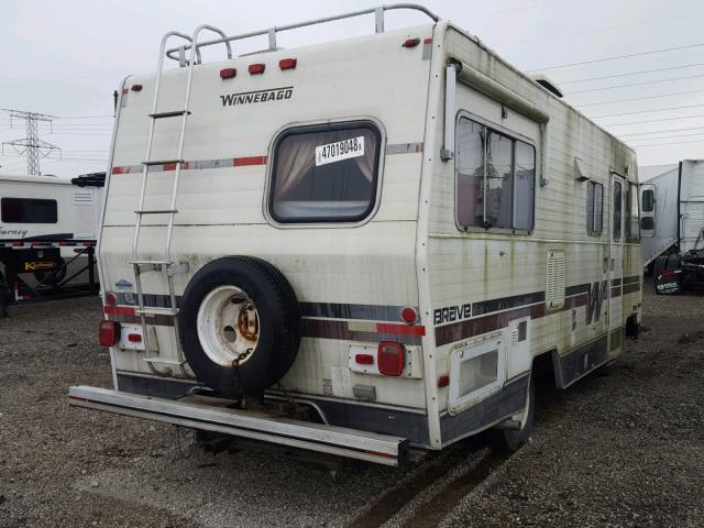 1GBJP37W8D3313737 - 1983 CHEVROLET P30 WHITE photo 4