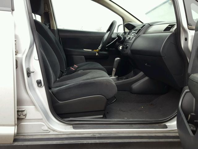 3N1BC1CP3BL406913 - 2011 NISSAN VERSA S SILVER photo 5