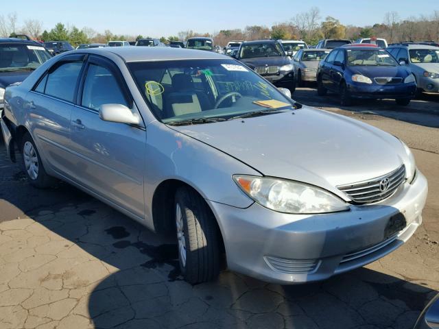 4T1BE32K25U035533 - 2005 TOYOTA CAMRY LE 银色 照片 1