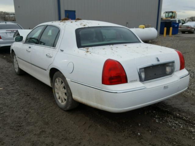 2LNBL8CV8BX765804 - 2011 LINCOLN TOWN CAR S WHITE photo 3