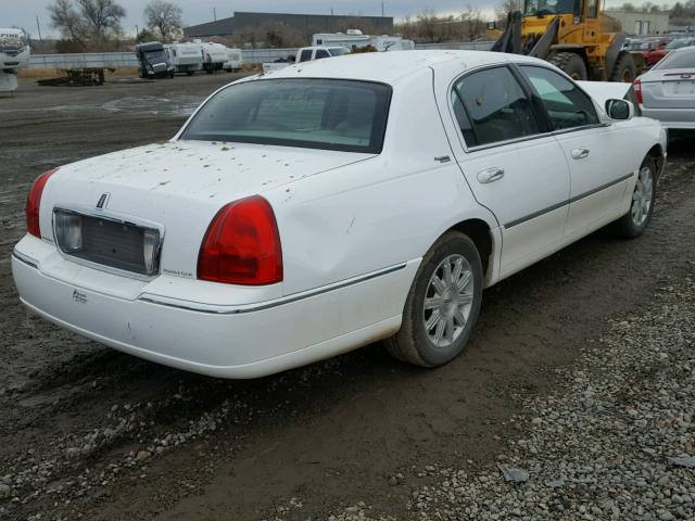 2LNBL8CV8BX765804 - 2011 LINCOLN TOWN CAR S WHITE photo 4