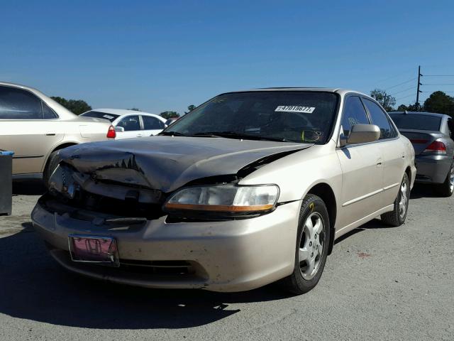 1HGCG5653YA061391 - 2000 HONDA ACCORD EX GOLD photo 2