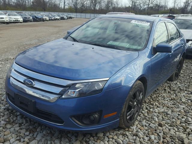 3FAHP0HAXAR162513 - 2010 FORD FUSION SE BLUE photo 2