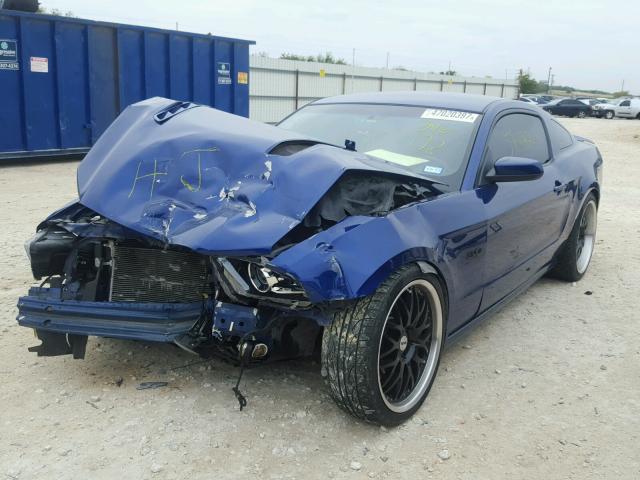 1ZVBP8CF6D5216198 - 2013 FORD MUSTANG GT BLUE photo 2