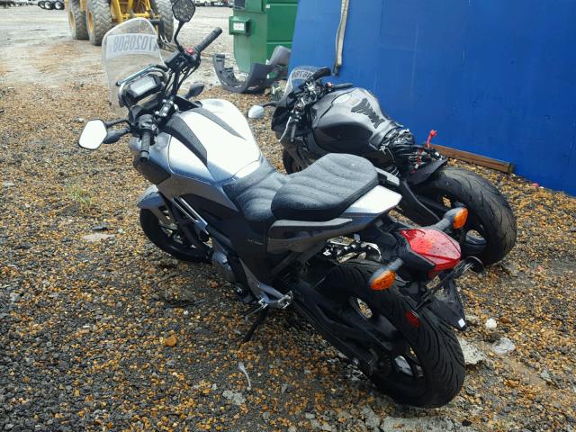 JH2RC6316DK100028 - 2013 HONDA NC700X DCT GRAY photo 3