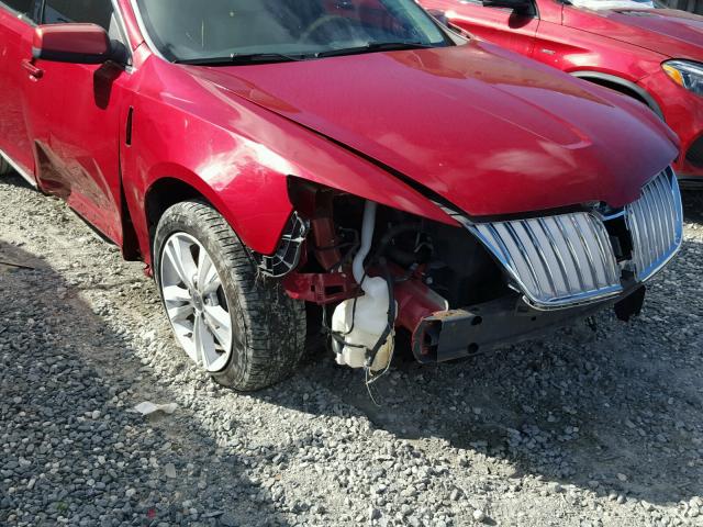 1LNHM93R99G603034 - 2009 LINCOLN MKS RED photo 9