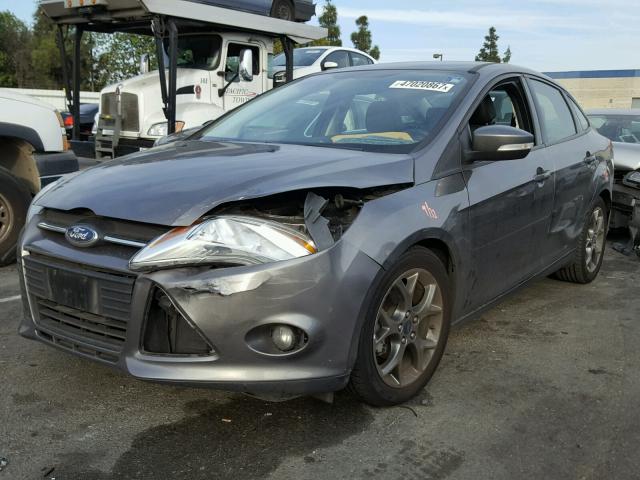 1FADP3F26EL456006 - 2014 FORD FOCUS SE CHARCOAL photo 2