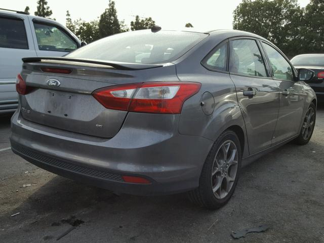 1FADP3F26EL456006 - 2014 FORD FOCUS SE CHARCOAL photo 4