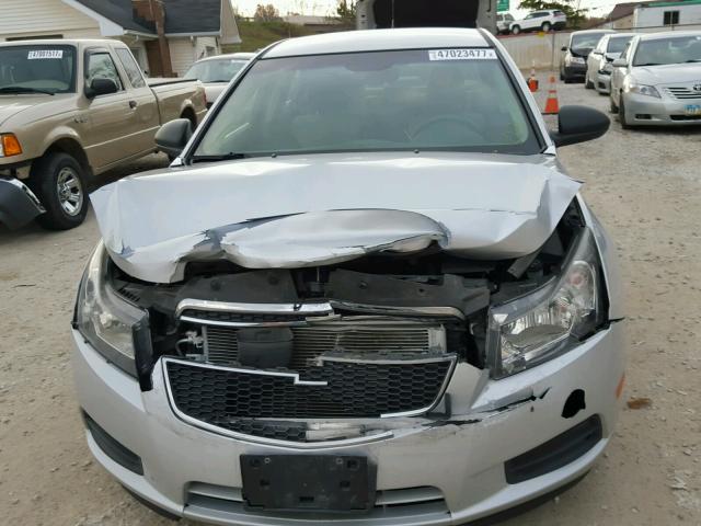 1G1PC5SH5B7239195 - 2011 CHEVROLET CRUZE LS SILVER photo 9