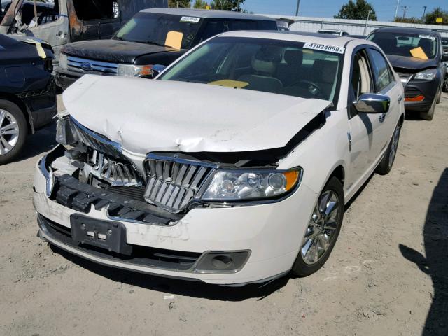 3LNDL2L31BR756865 - 2011 LINCOLN MKZ HYBRID WHITE photo 2