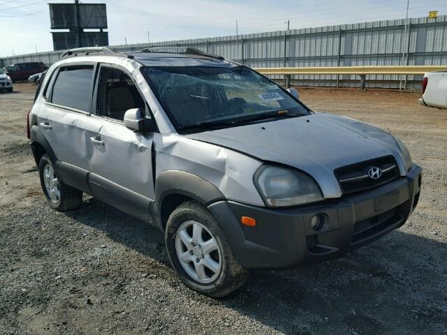 KM8JN12D95U042612 - 2005 HYUNDAI TUCSON GLS SILVER photo 1