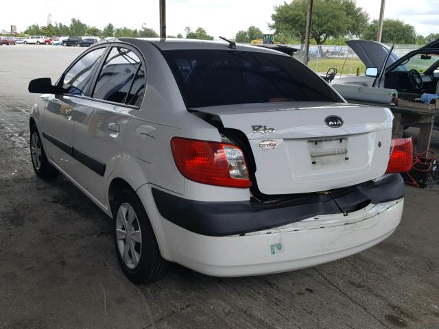 KNADE123166037237 - 2006 KIA RIO WHITE photo 3