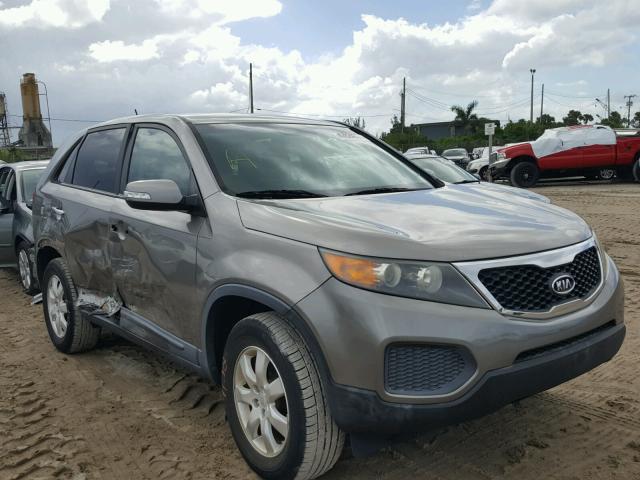 5XYKT3A10BG092992 - 2011 KIA SORENTO BA GRAY photo 1