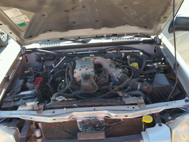 1N6MD29Y64C416615 - 2004 NISSAN FRONTIER SILVER photo 7