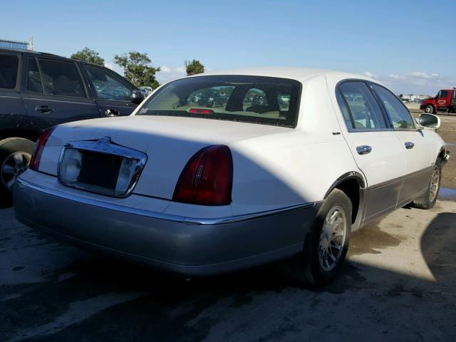 1LNHM82W2YY900317 - 2000 LINCOLN TOWN CAR S WHITE photo 4