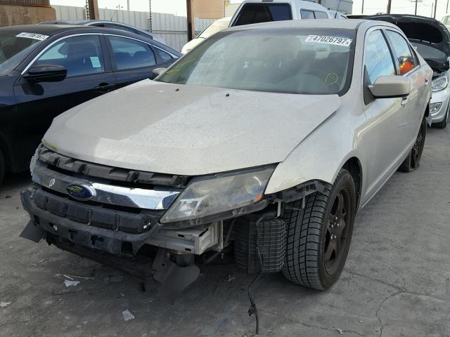 3FAHP0HA9AR141443 - 2010 FORD FUSION SE GOLD photo 2