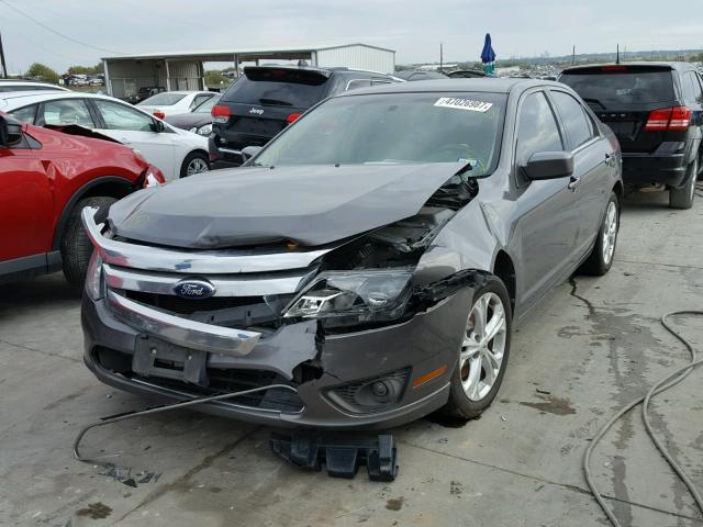 3FAHP0HG6CR340358 - 2012 FORD FUSION SE CHARCOAL photo 2