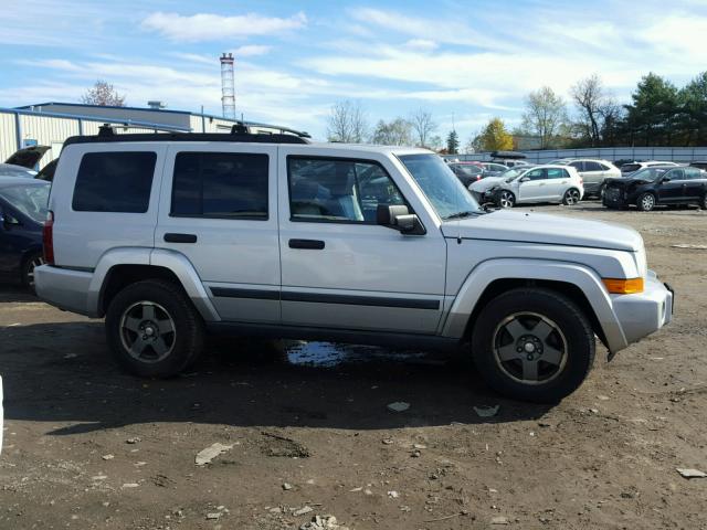 1J8HG48K86C209322 - 2006 JEEP COMMANDER SILVER photo 9