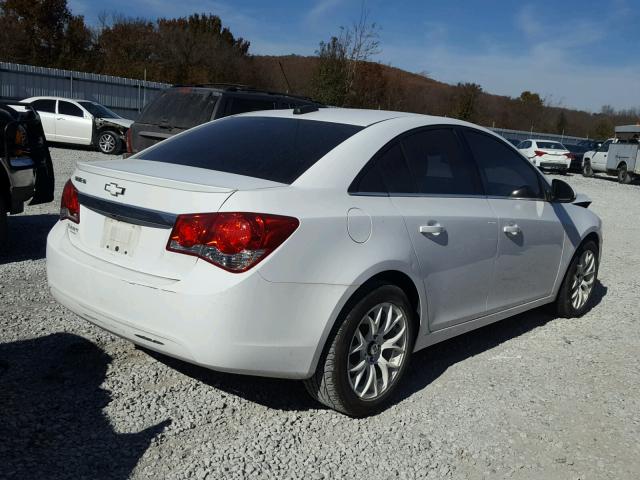 1G1P75SZ3F7212693 - 2015 CHEVROLET CRUZE WHITE photo 4